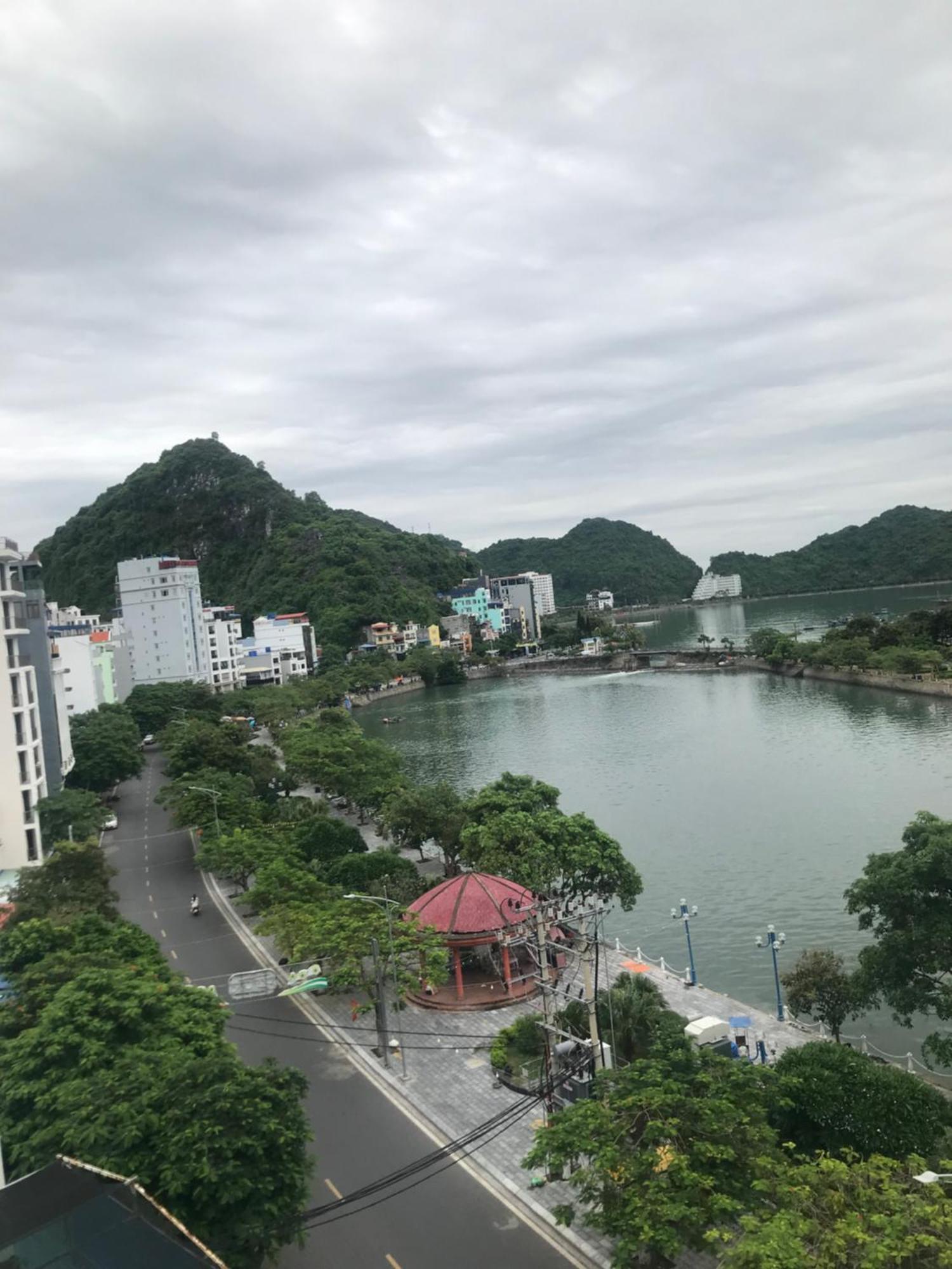 Tung Quang Hotel Dong Khe Sau Extérieur photo