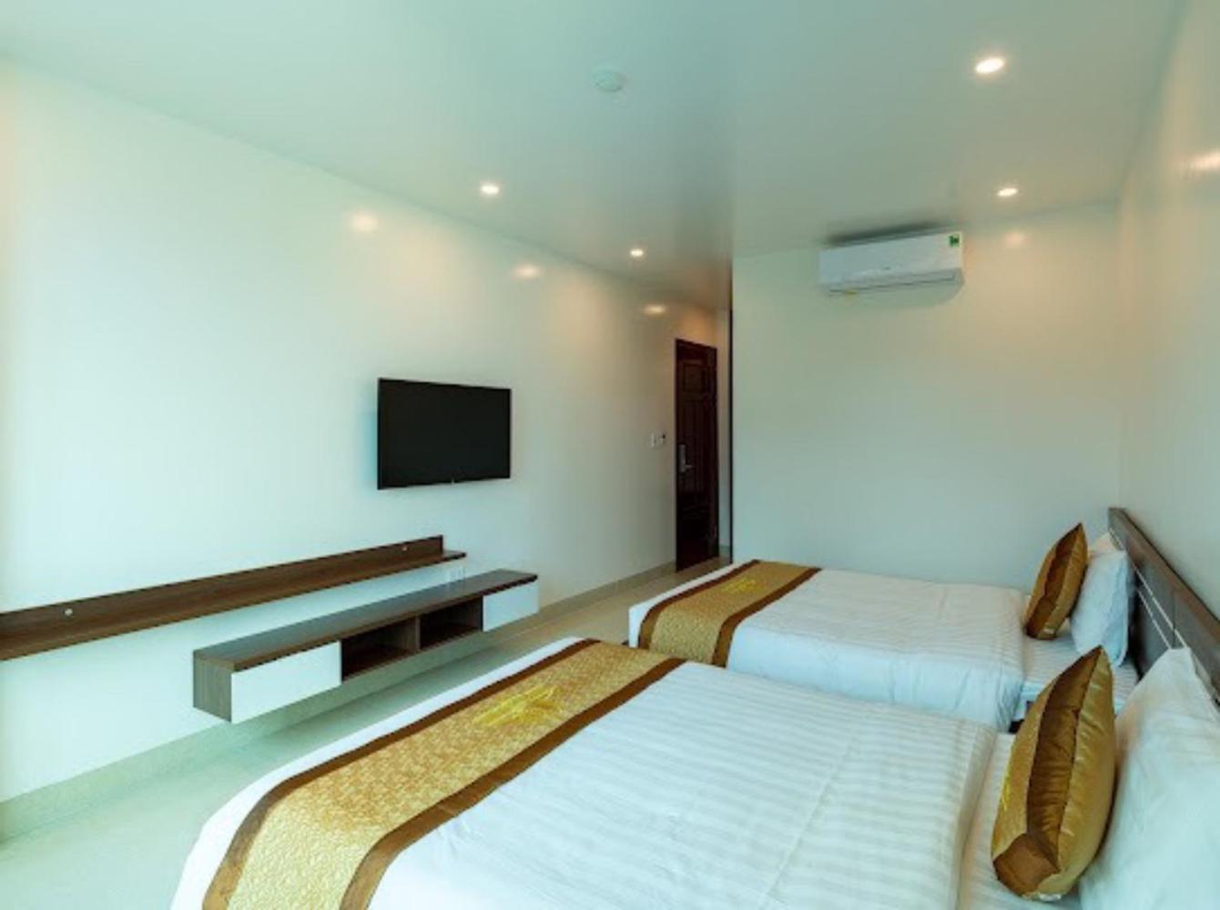 Tung Quang Hotel Dong Khe Sau Extérieur photo
