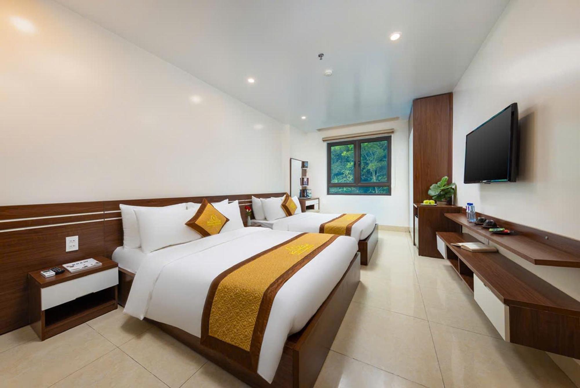 Tung Quang Hotel Dong Khe Sau Extérieur photo