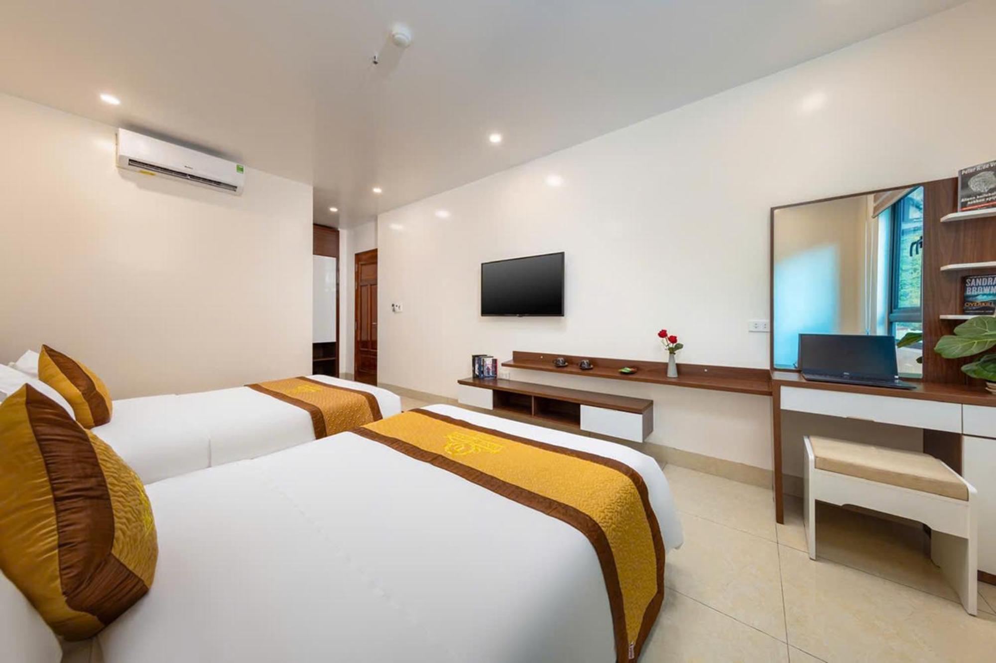 Tung Quang Hotel Dong Khe Sau Extérieur photo